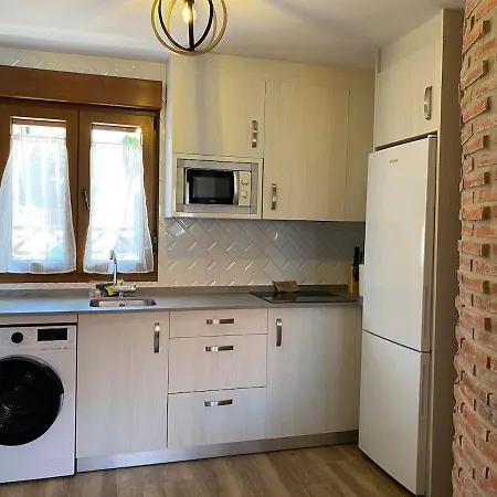 Appartement R2r - - C20e03 *